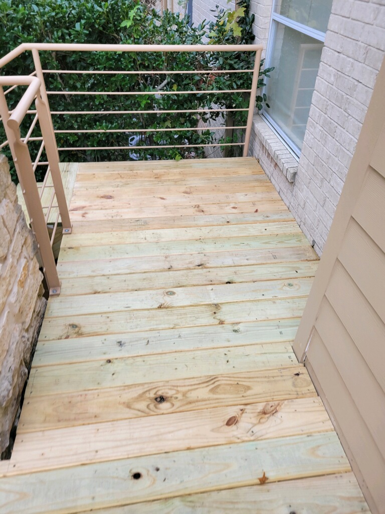 Transform Your Outdoor Oasis: Expert Decking Rebuild Services in Whitehouse, TX Thumbnail